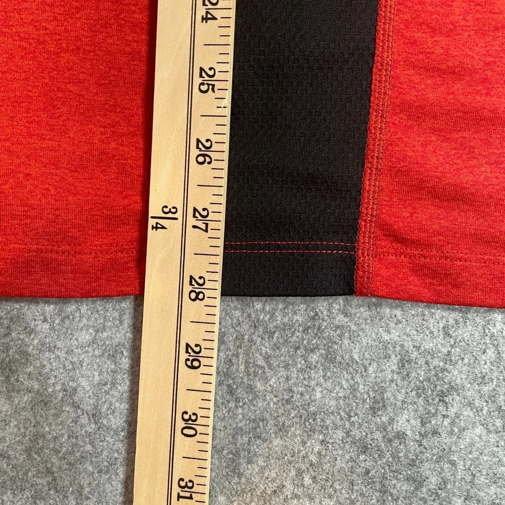 The North Face FlashDry-XD Mens Performance Quarter-Zip Pullover M Red